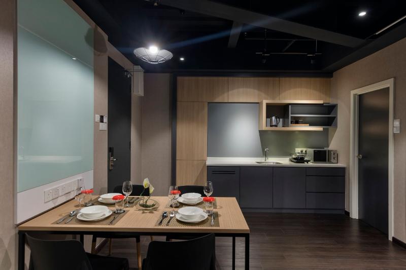 סוויטה דלוקס, The Granite Luxury