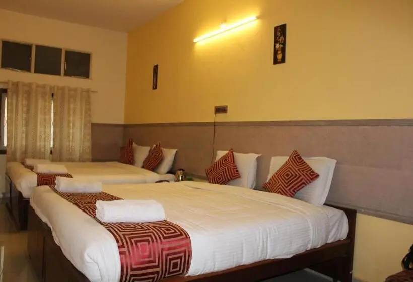 Standard Neljän Hengen Huone, Kaveri Hotel Bed & Breakfast