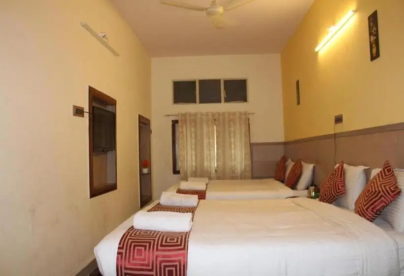Standard Neljän Hengen Huone, Kaveri Hotel Bed & Breakfast