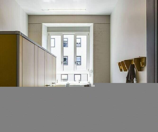 اتاق استاندارد با سرویس بهداشتی مشترک, Casabase