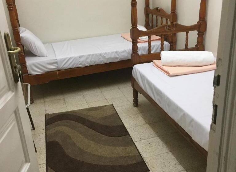 اتاق استاندارد سه تخته با سرویس بهداشتی مشترک, Happy Land Luxor