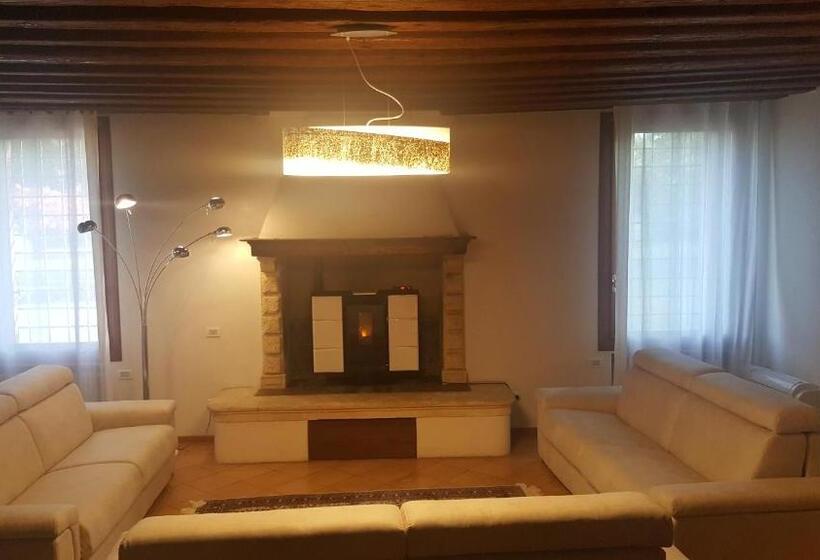 스위트 킹사이즈 침대, Villa Curti