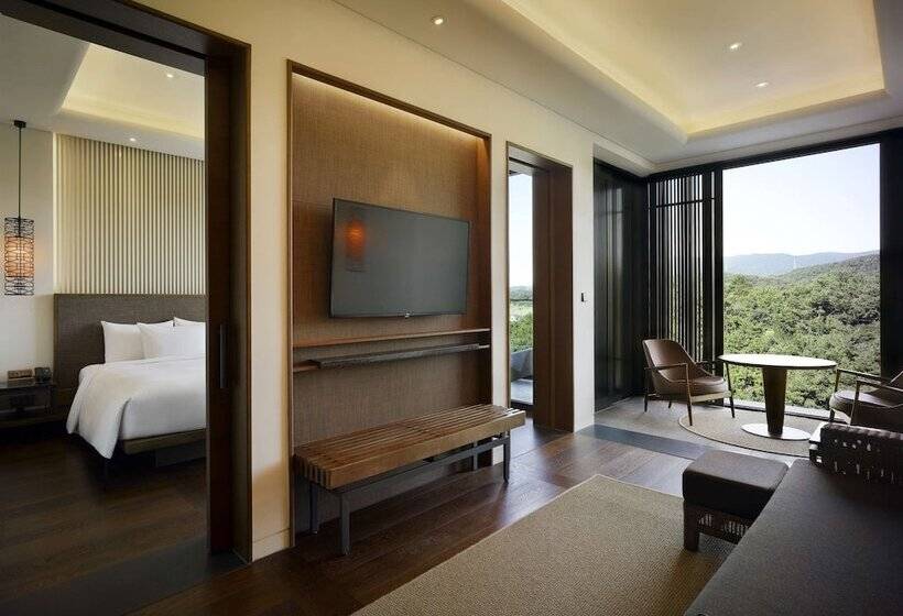 اتاق پرمیوم با چشمانداز دریا, Ananti At Busan Cove