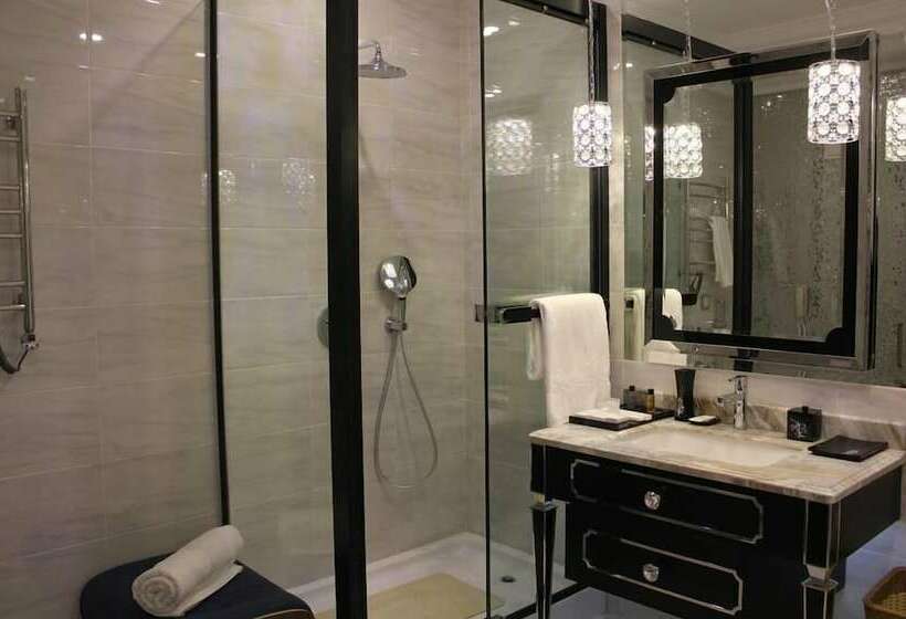 سوییت, Boutique Hotel Health Club&spa Grandprix