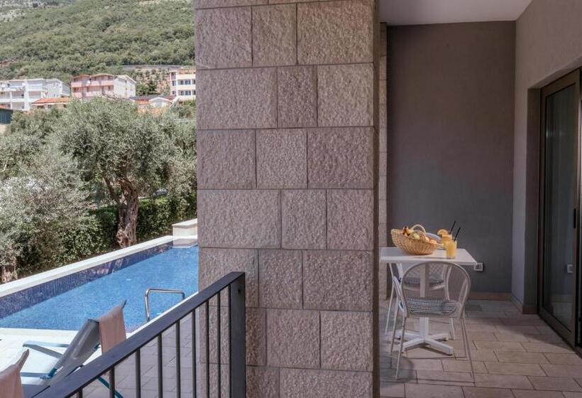 Apartament 1 Sypialnia Widok Basen, Eleven