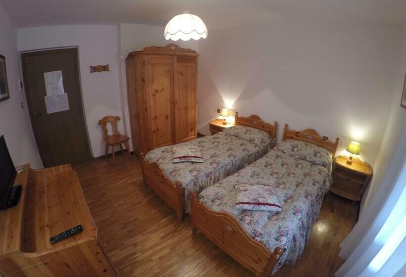 バス共有のスタンダードルーム, Fiames