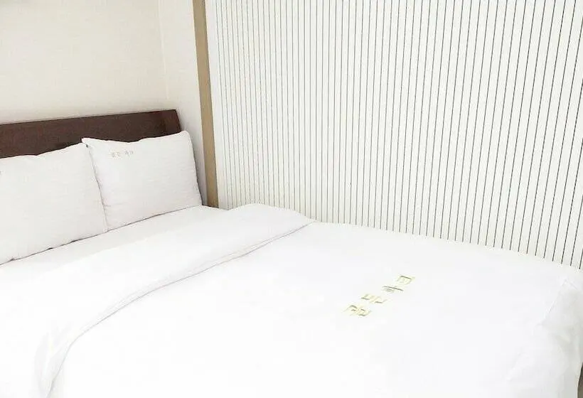 Standard-huone, Golden Park