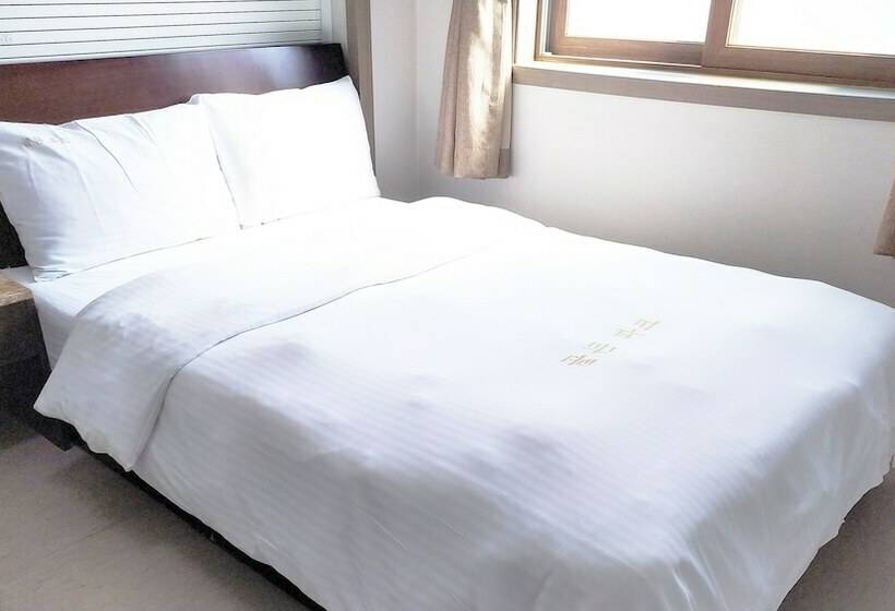 标准间, Golden Park