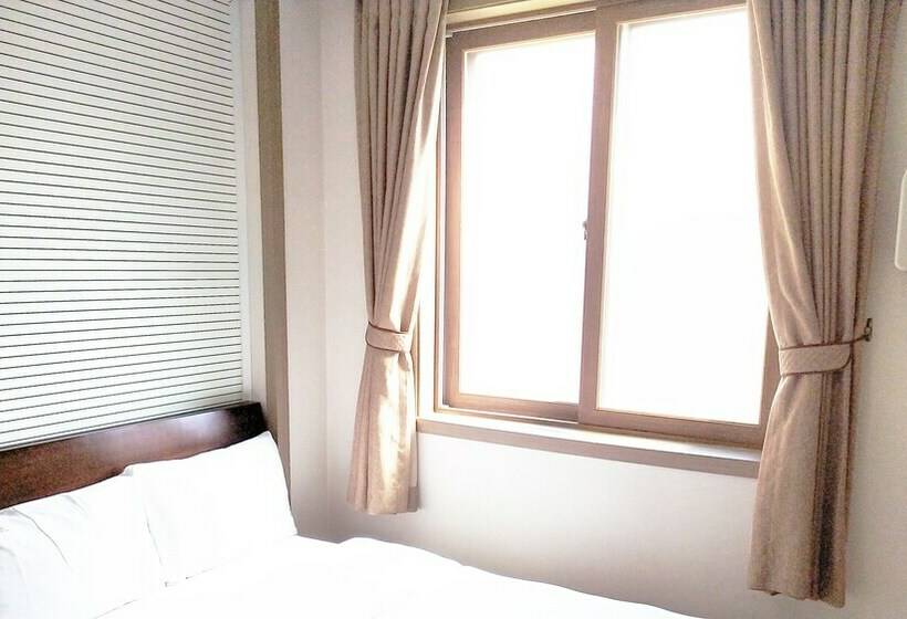 标准间, Golden Park