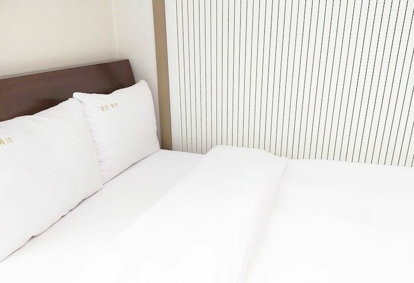 标准间, Golden Park