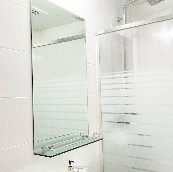 标准间, Golden Park