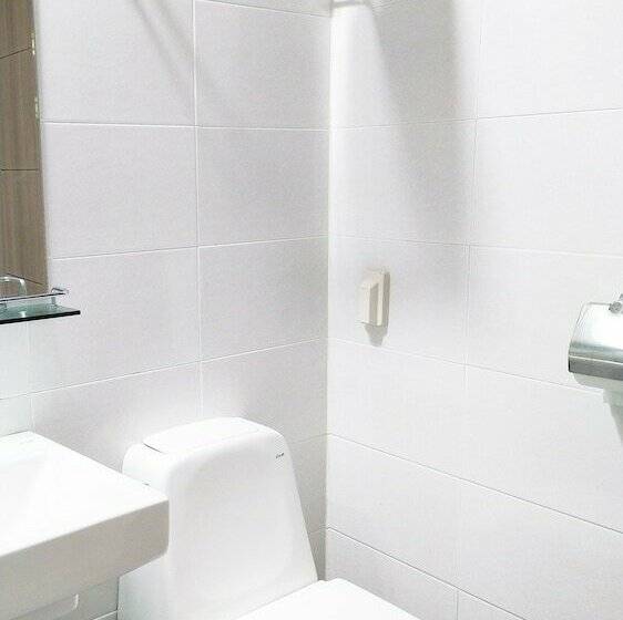 标准间, Golden Park