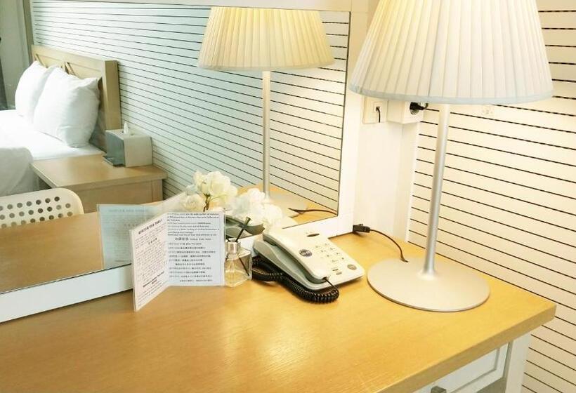 标准间, Golden Park