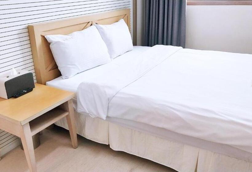 标准间, Golden Park