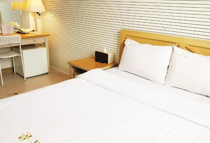 Standard-huone, Golden Park