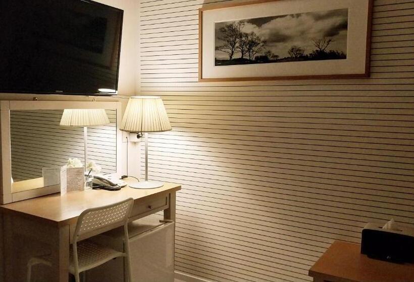 基本三人间, Golden Park