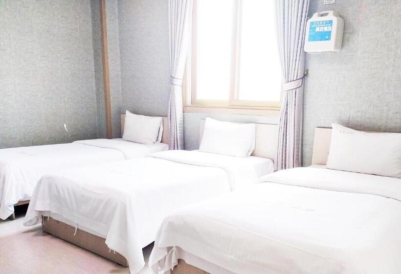 基本三人间, Golden Park