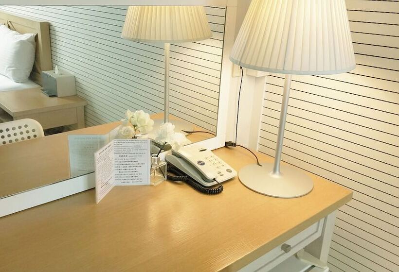 标准间, Golden Park