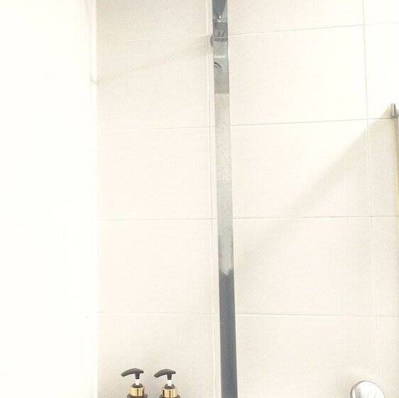 标准间, Golden Park