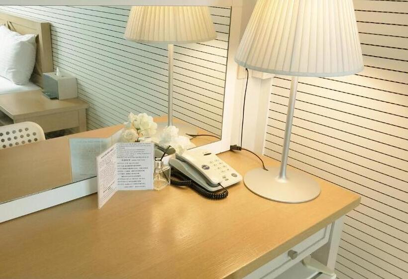 标准间, Golden Park