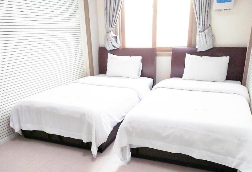 标准间, Golden Park