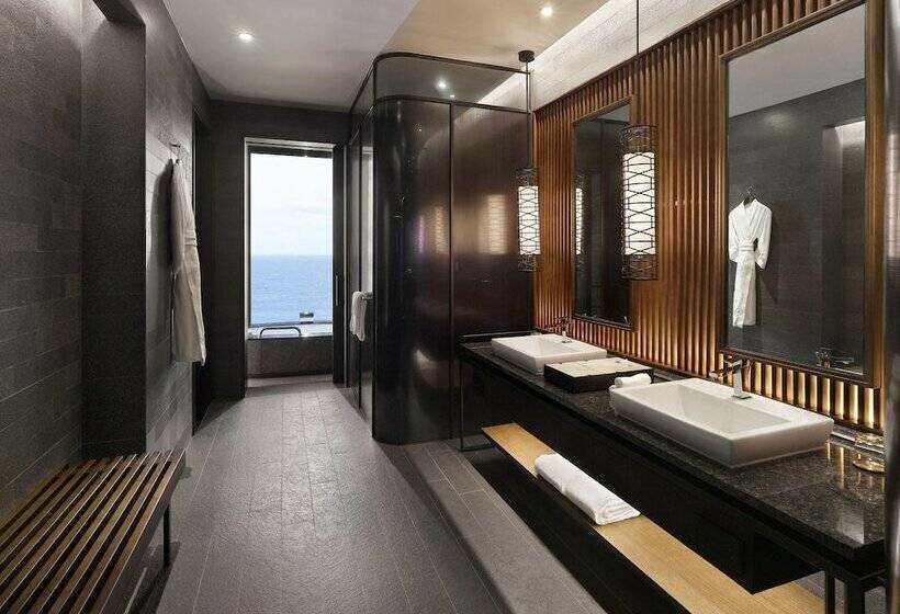 اتاق لوکس با تخت بزرگ, Ananti At Busan Cove