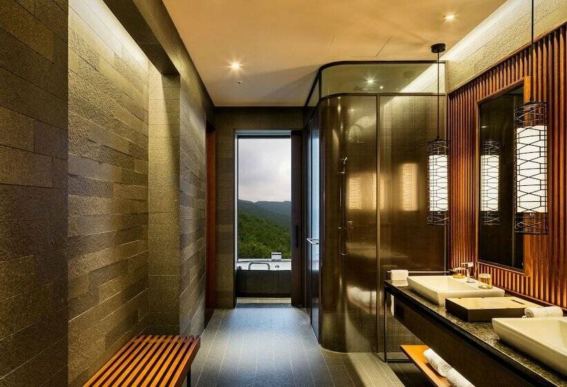 اتاق پرمیوم, Ananti At Busan Cove