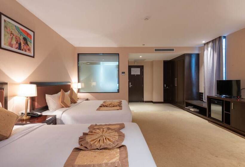 اتاق لوکس, Red River View