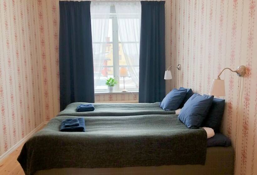 バス共有のスタンダードルーム, Polhem Bed & Breakfast