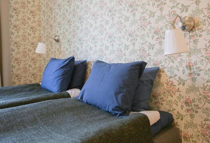 バス共有のスタンダードルーム, Polhem Bed & Breakfast