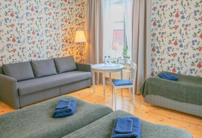 패밀리 룸 공용 욕실, Polhem Bed & Breakfast