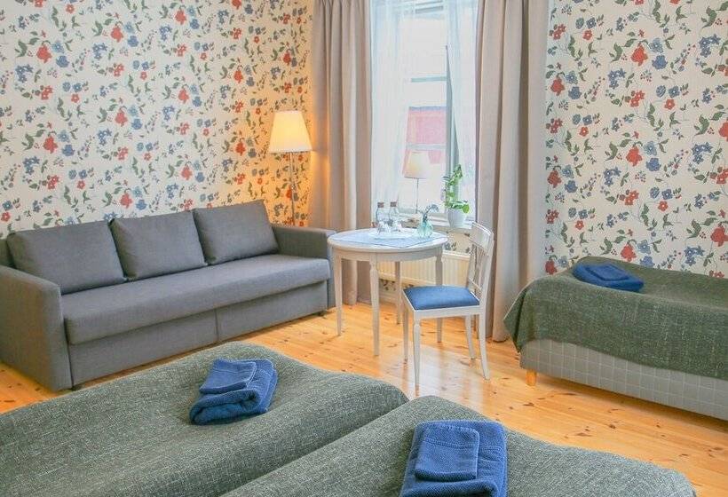 패밀리 룸 공용 욕실, Polhem Bed & Breakfast