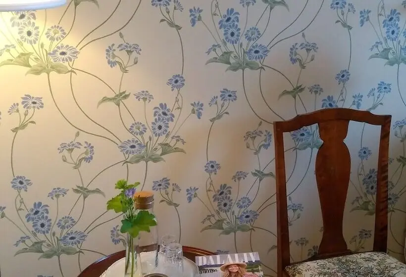 バス共有のスタンダードルーム, Polhem Bed & Breakfast