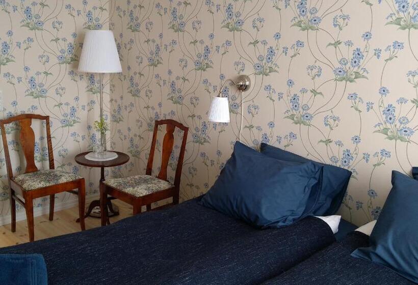 스탠다드 룸 공동 욕실, Polhem Bed & Breakfast