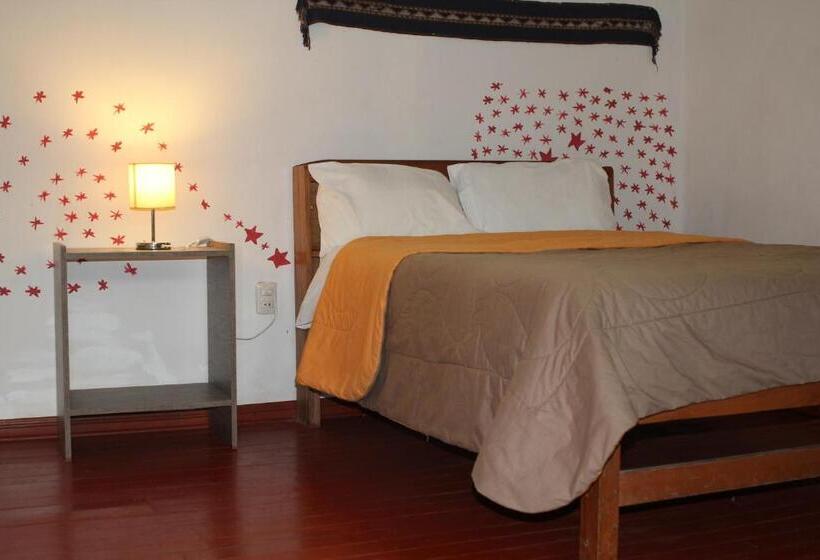 اتاق استاندارد با سرویس بهداشتی مشترک, Killari Hostal