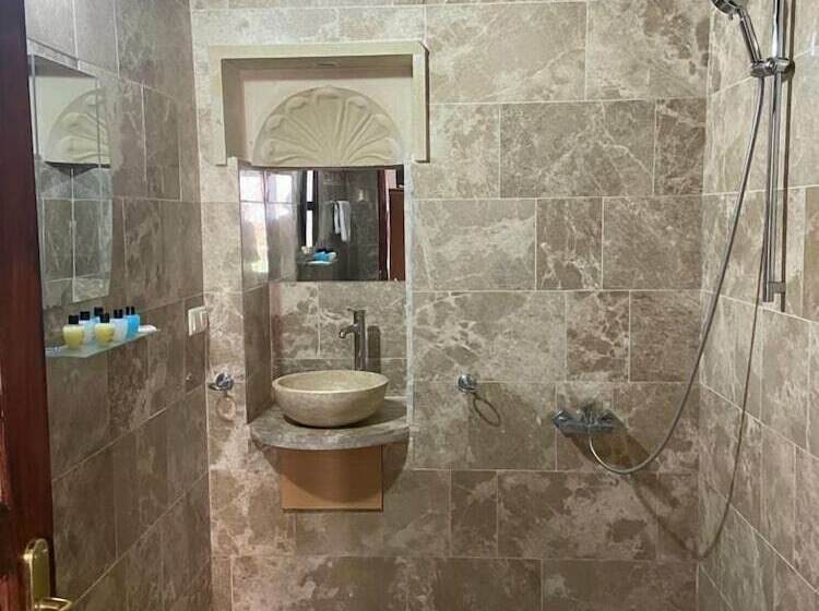 スタンダードルーム, Mozaik Stone