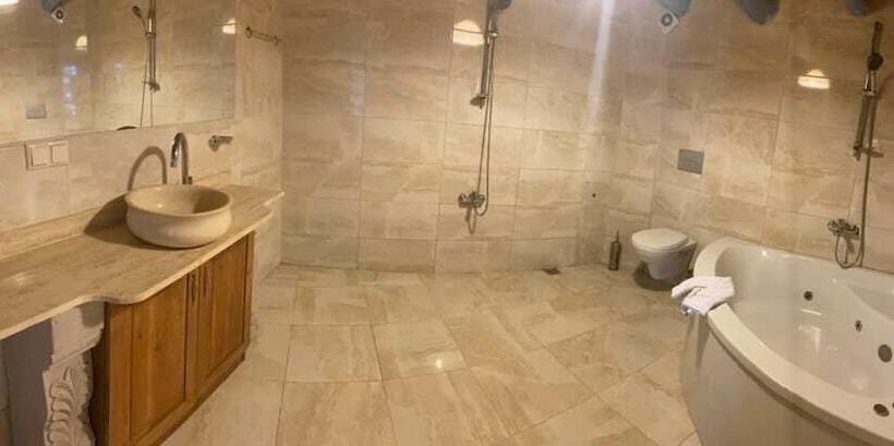 スタンダード4人部屋, Mozaik Stone