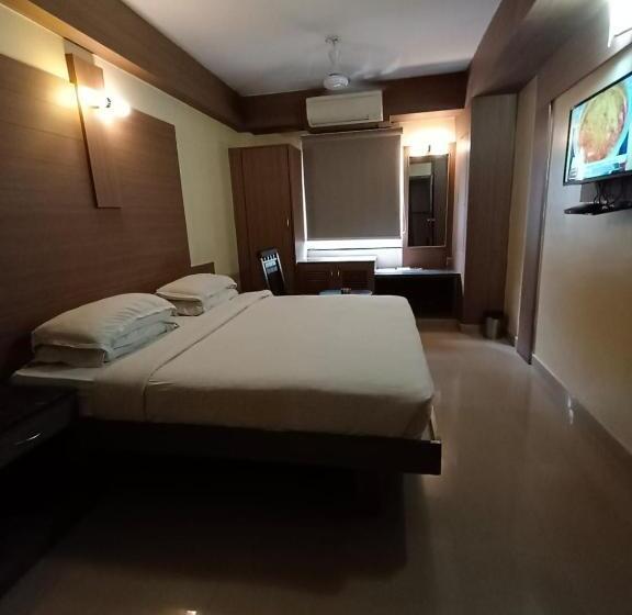 اتاق لوکس, A P