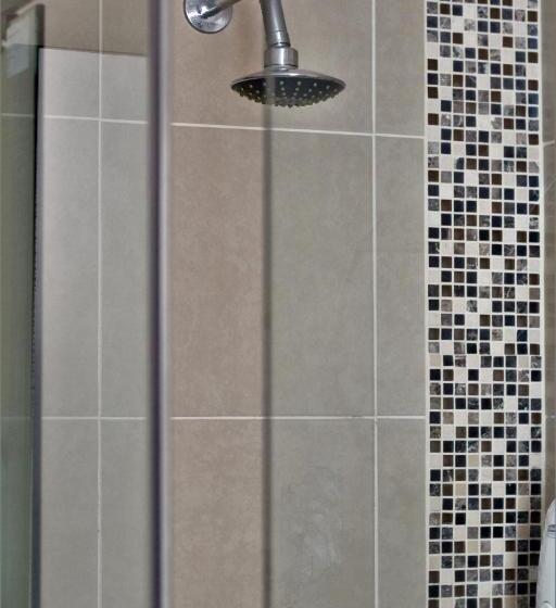 浴室共有ファミリールーム, Amazilia