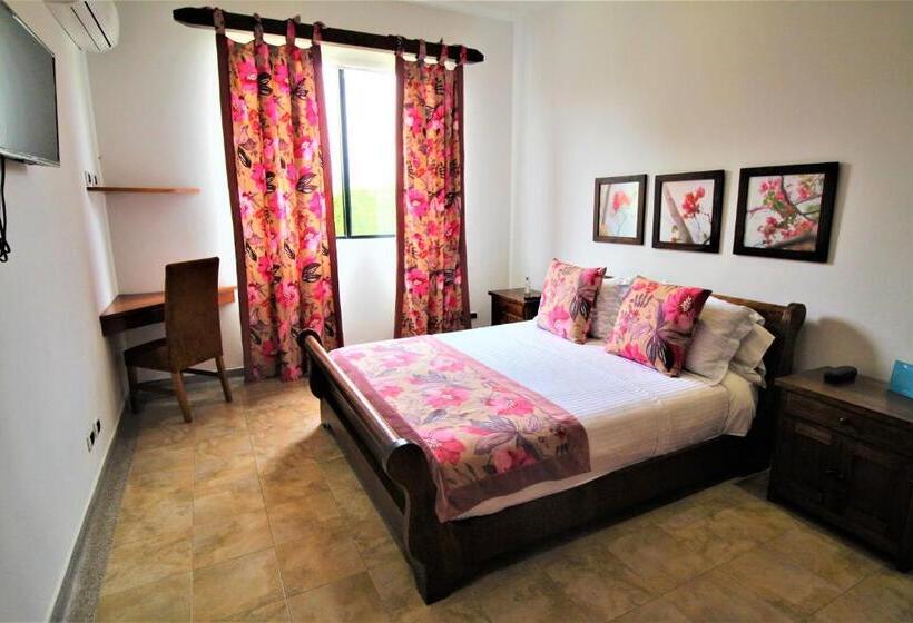 浴室共有ファミリールーム, Amazilia