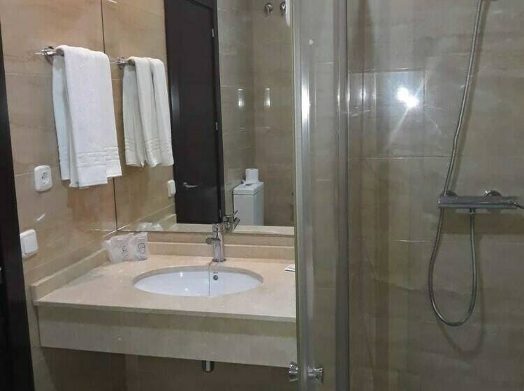 Номер Стандарт, El Capricho