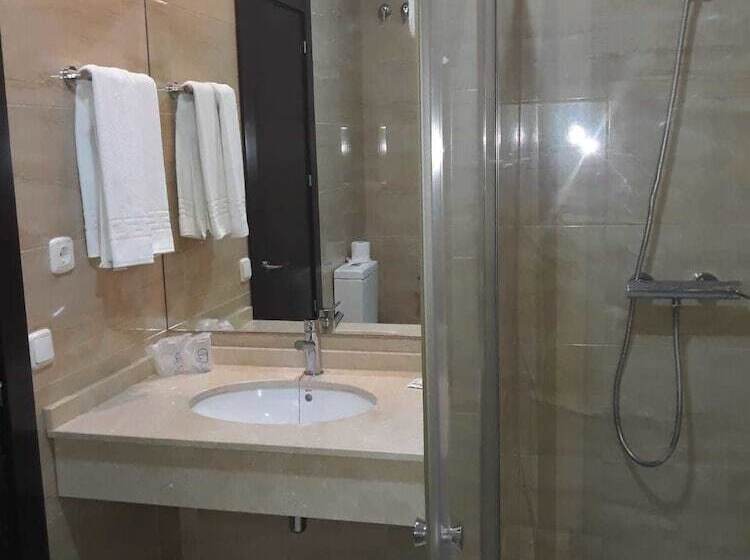 Номер Стандарт, El Capricho