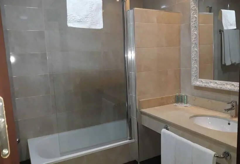 Standard Neljän Hengen Huone, El Capricho