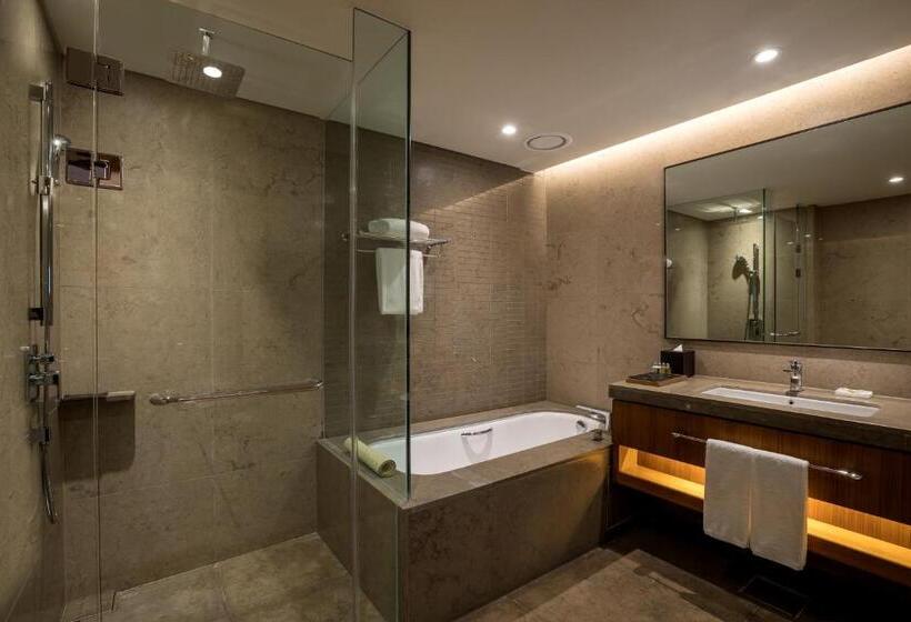 سوییت جونیور, Lotte Hotel Yangon