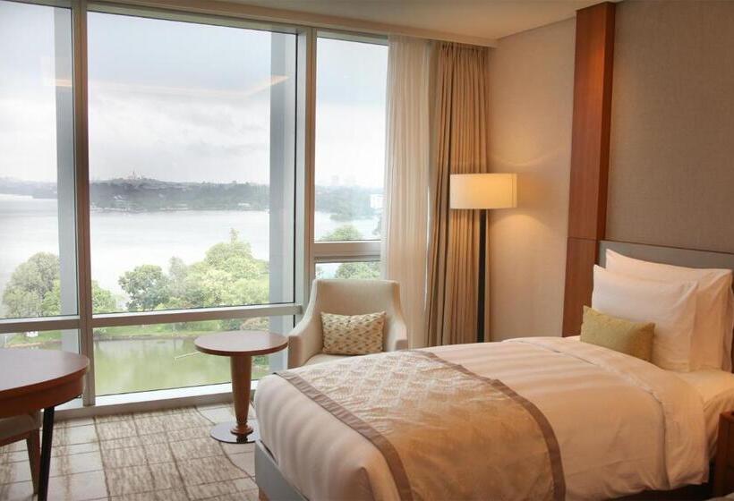 اتاق کلاب, Lotte Hotel Yangon