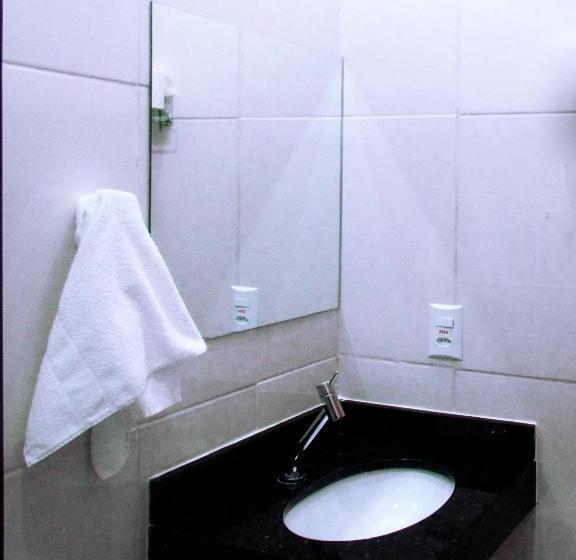 스탠다드 트리플 룸, Oliveiras