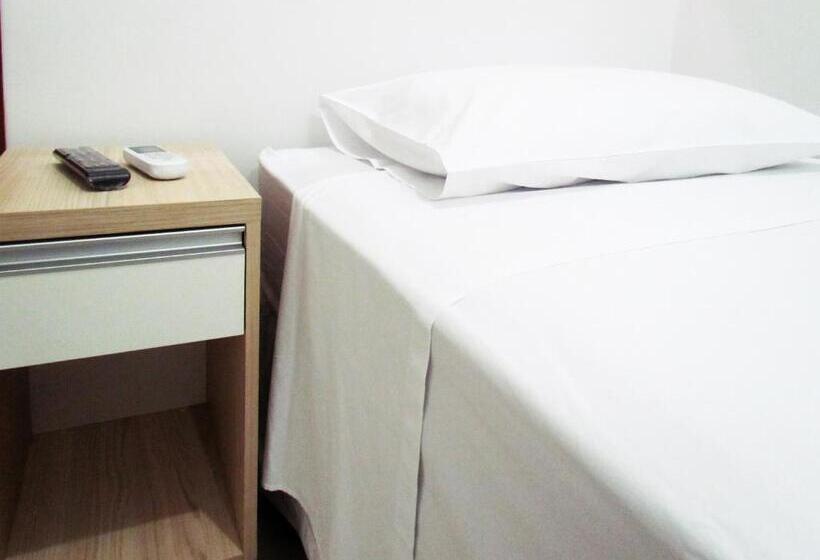 스탠다드 트리플 룸, Oliveiras