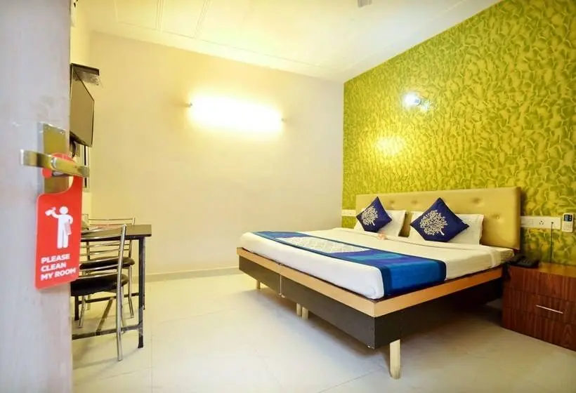 スタンダードルーム, Oyo Rooms Near Chandigarh Railway Station