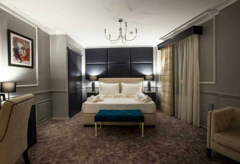 חדר דחוקס עם מיטת קינג, Peninsula Boutique