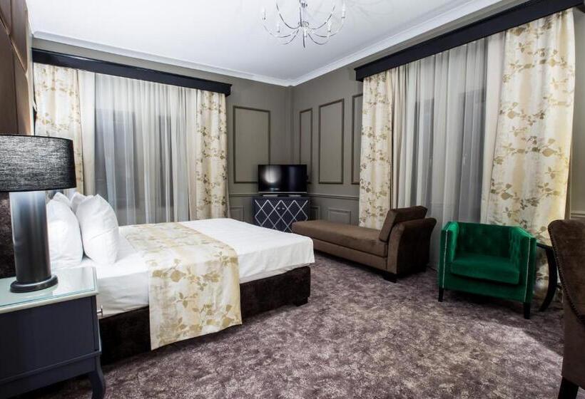 חדר דחוקס עם מיטת קינג, Peninsula Boutique